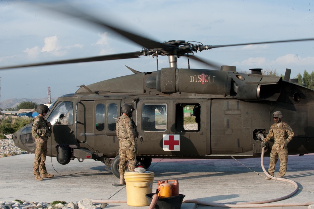 Dustoff medevac crew polishes rescue skills