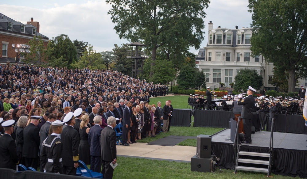 Service honors Washington Navy Yard victims