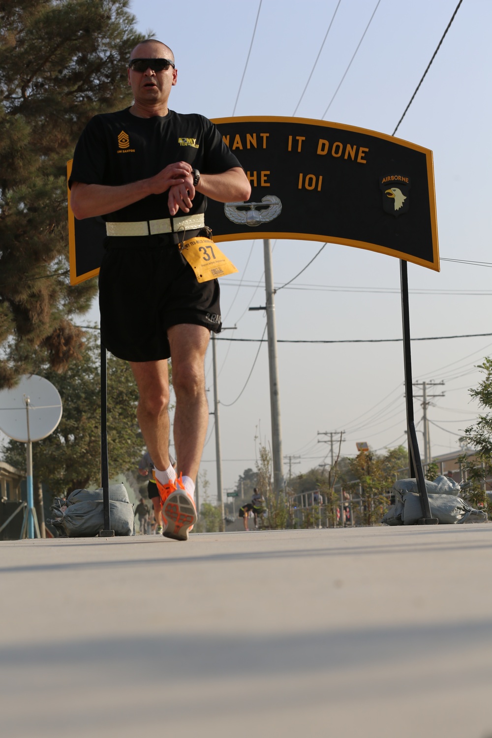 2013 Army 10-Miler shadow run