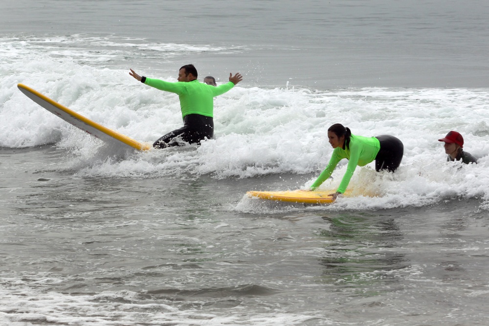 Operation Amped surfs with those who serve