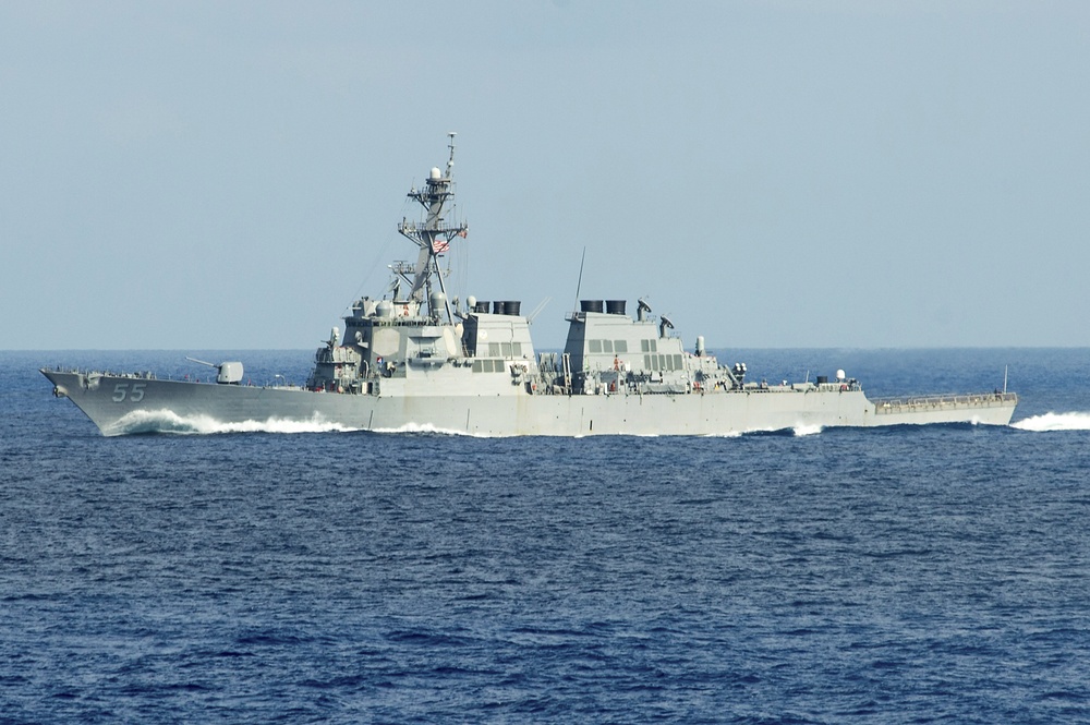 USS Stout transits the Mediterranean