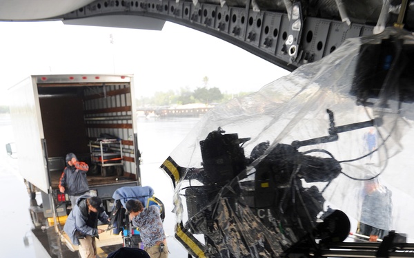'Hawaii Five-0' films aboard a Hickam C-17