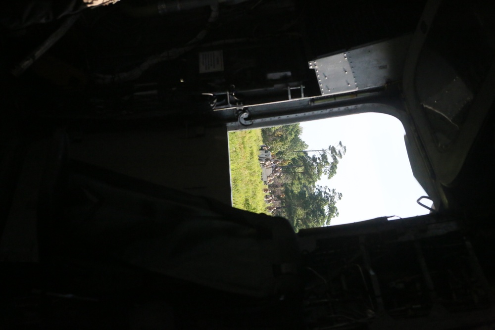 Combat Logistics Regiment 25 Helicopter  Suooprt Team Marine Heavy Helicopter Squadron 464