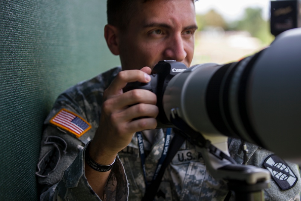 Birdies for the brave, US troops visit PGA Tour