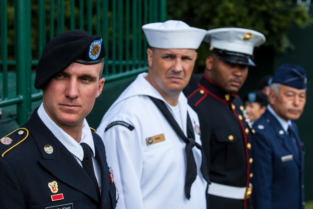 Birdies for the brave, US troops visit PGA Tour