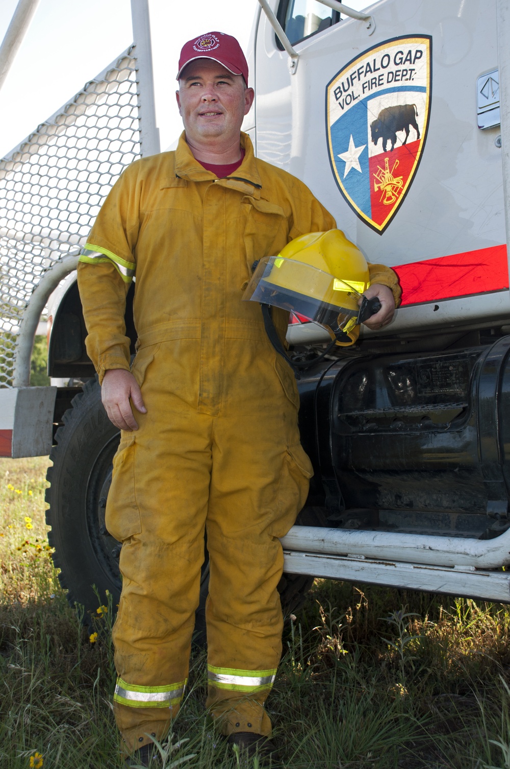 Texas National Guard soldier serves as volunteer firefighter