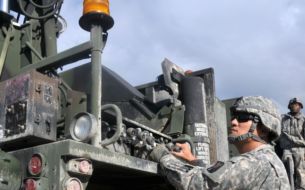 ‘First in Support’ soldiers get hands on during Wheeled Vehicle Recovery Course