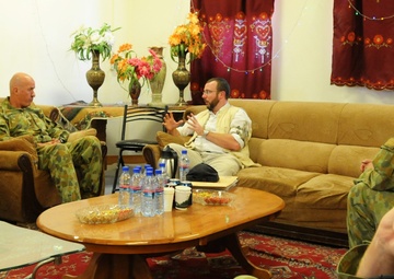 Maj. Gen. Crane, Maj. Gen. Orme visit with Uruzgan provincial governor
