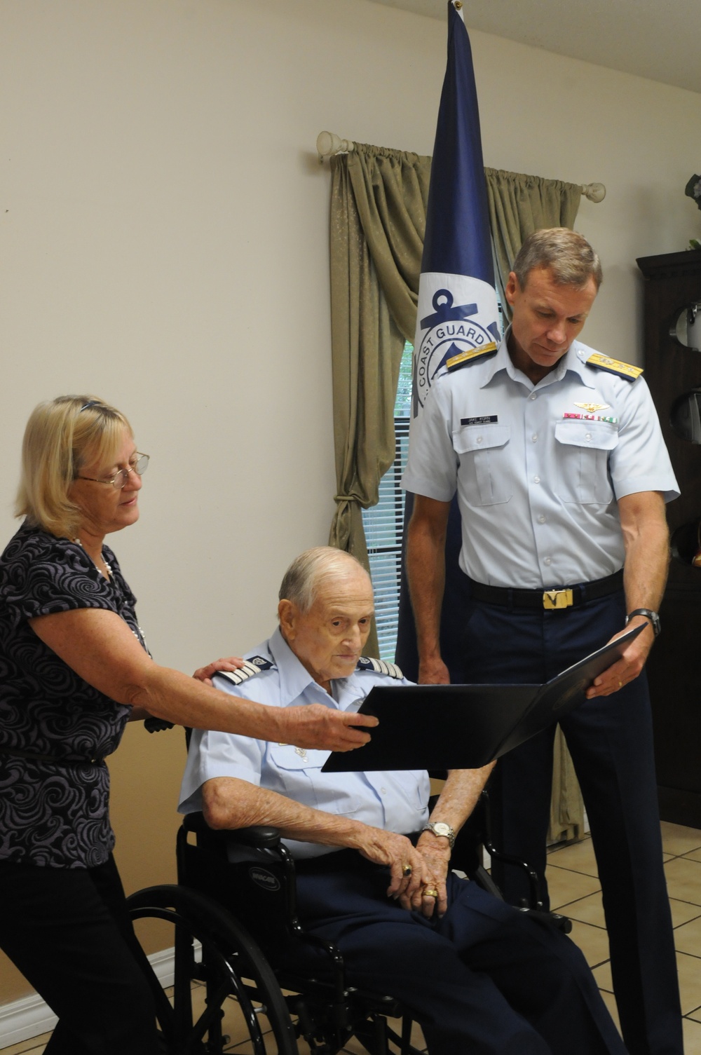 Coast Guard Auxiliarist receives Meritorious Service Medal