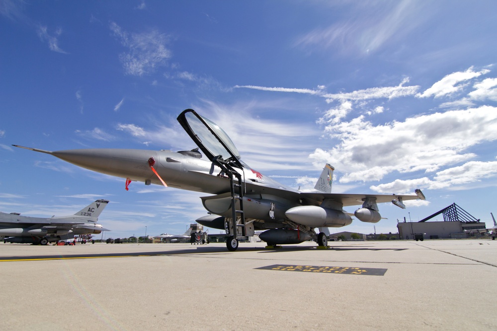 'Bigmouth' aircraft swap