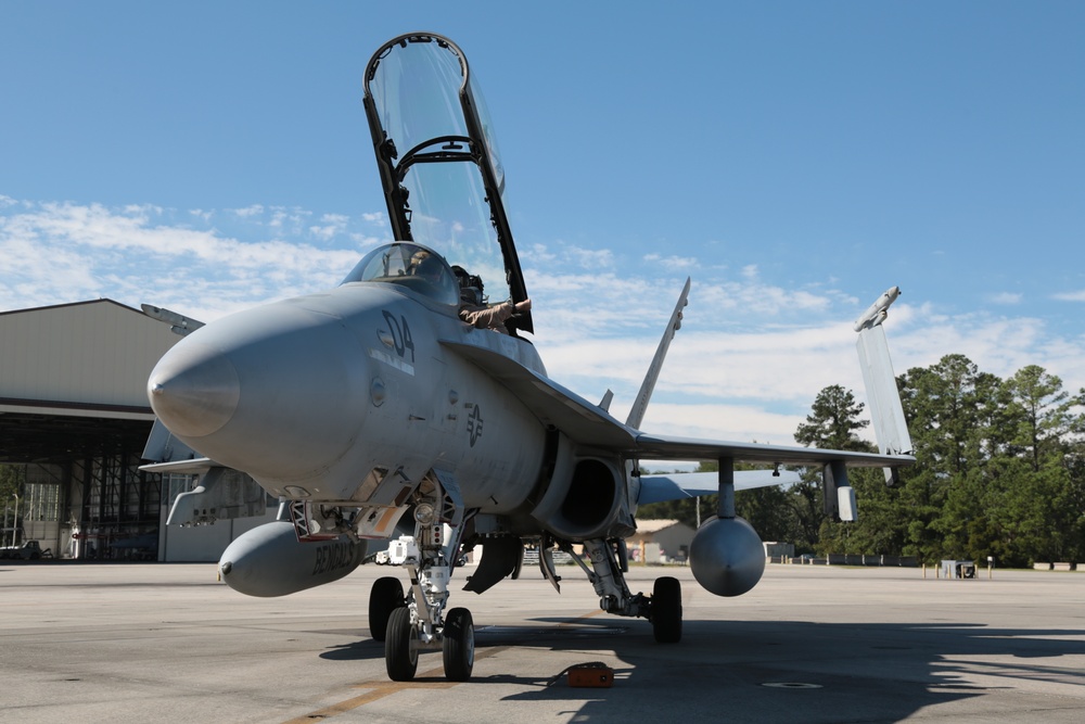 VMFA (AW)-224 Flightline Maintenance