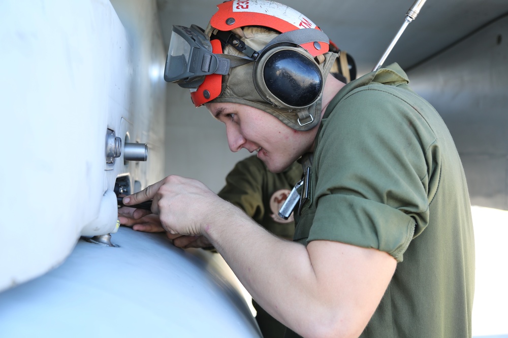 Dvids Images Vmfa Aw 224 Flightline Maintenance Image 4 Of 8