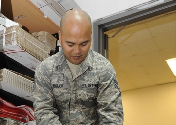 Deployed postal airmen deliver morale