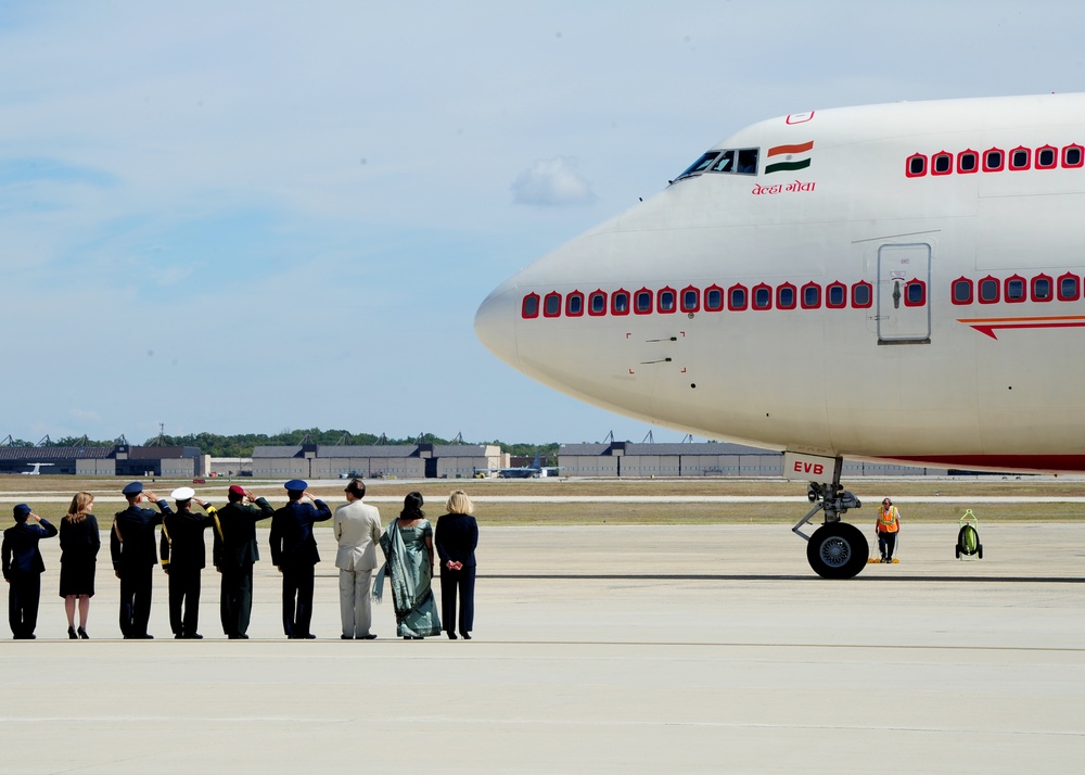 Prime Minister Dr. Manmohan arrives at JBA
