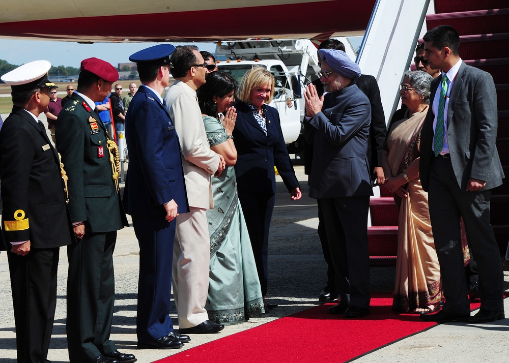Prime Minister Dr. Manmohan arrives at JBA