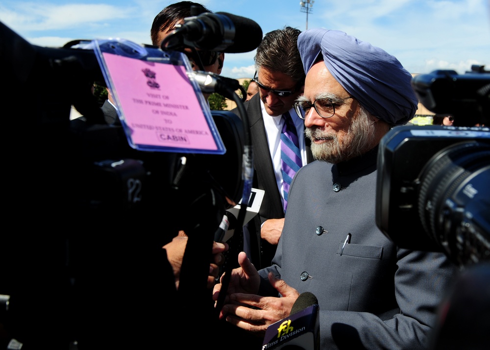 Prime Minister Dr. Manmohan arrives at JBA