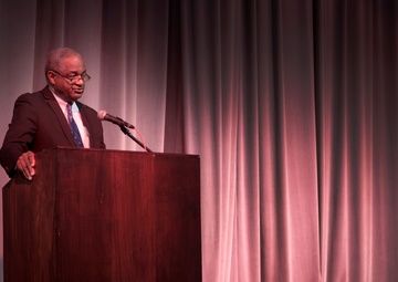 Marine Corps seminar visits colleges to highlight leadership