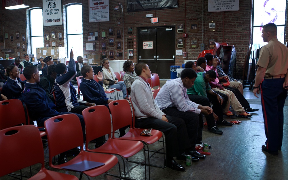 Marine Corps seminar visits colleges to highlight leadership