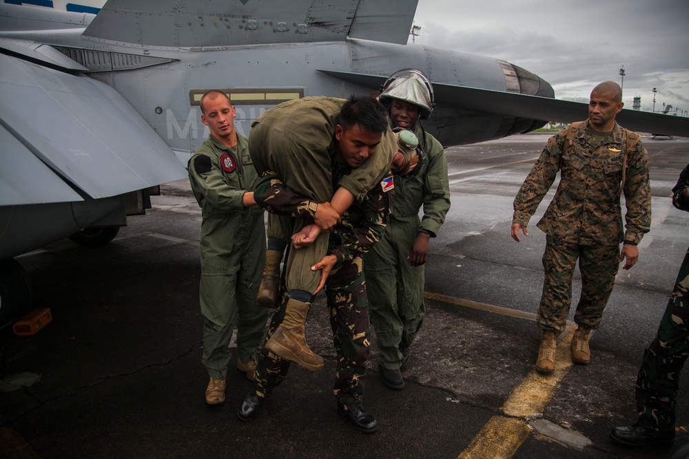 Philippine Armed Forces members, Marines train for emergencies