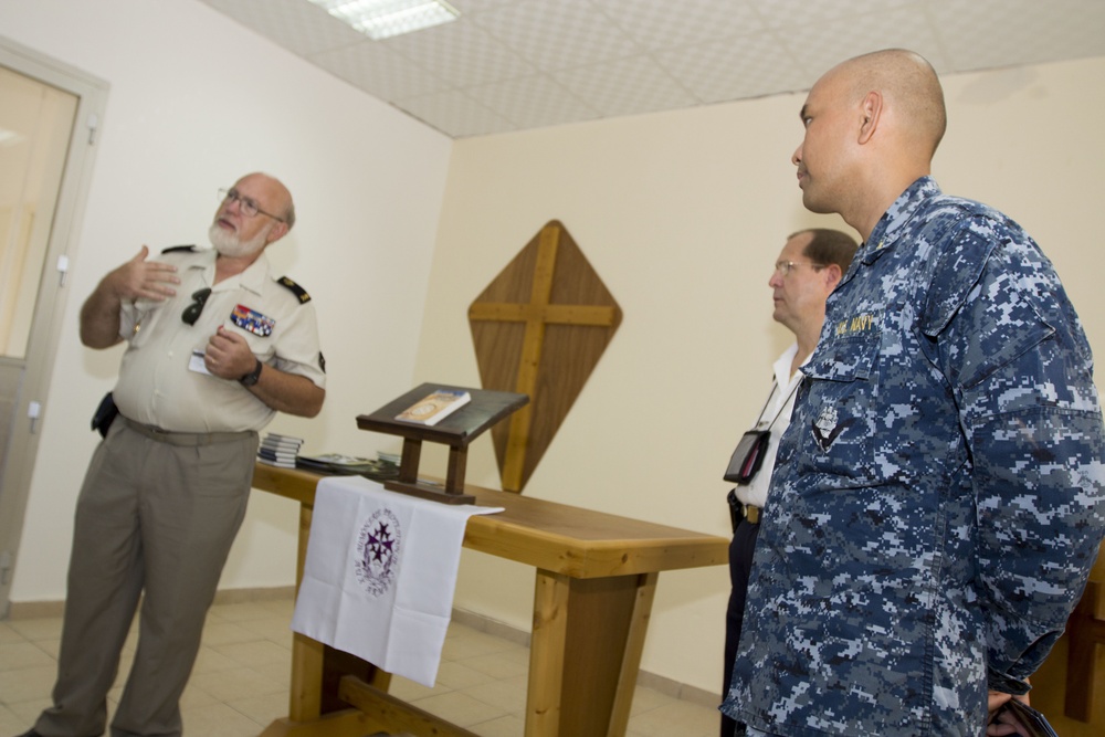 Marine and Navy chaplains learn about customs and traditions