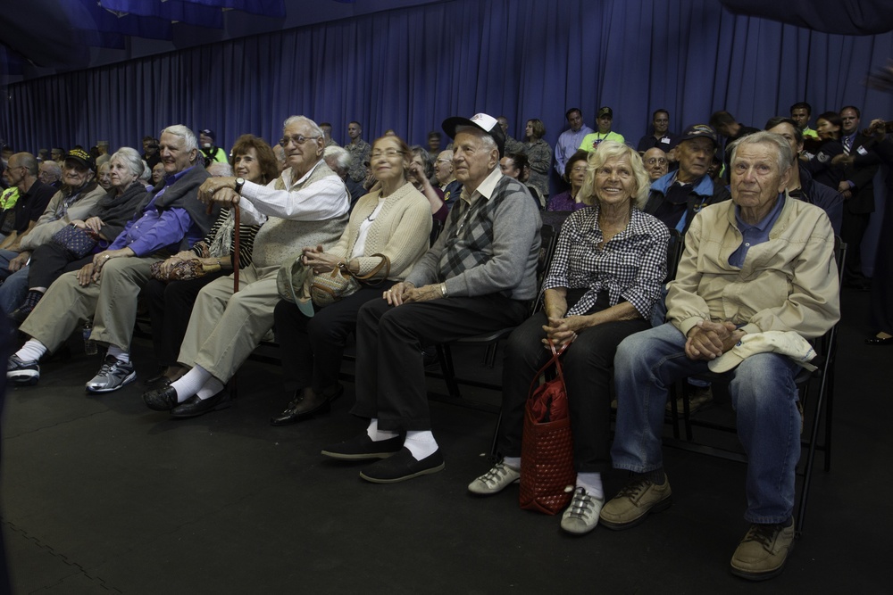 Air Force Band honors World War War II vets