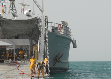 86th Engineer Dive Team conducts salvage dive in the Persian Gulf