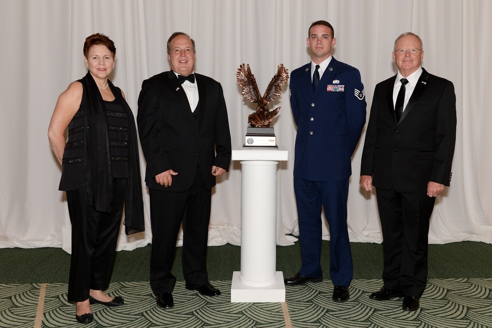 Tennessee ccmpanies receive DoD Freedom Award