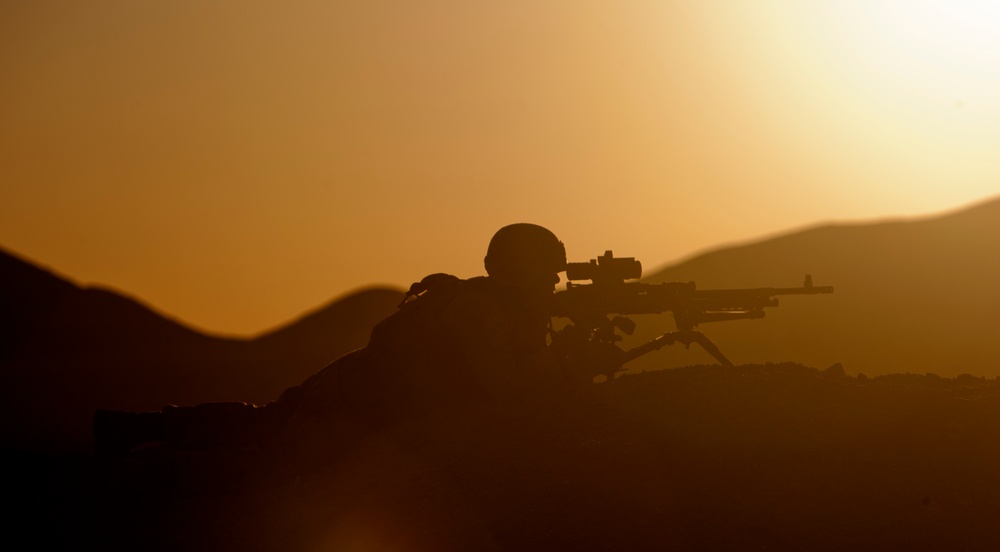 'Outlaws' Dig In Deep For Battalion Assault Course