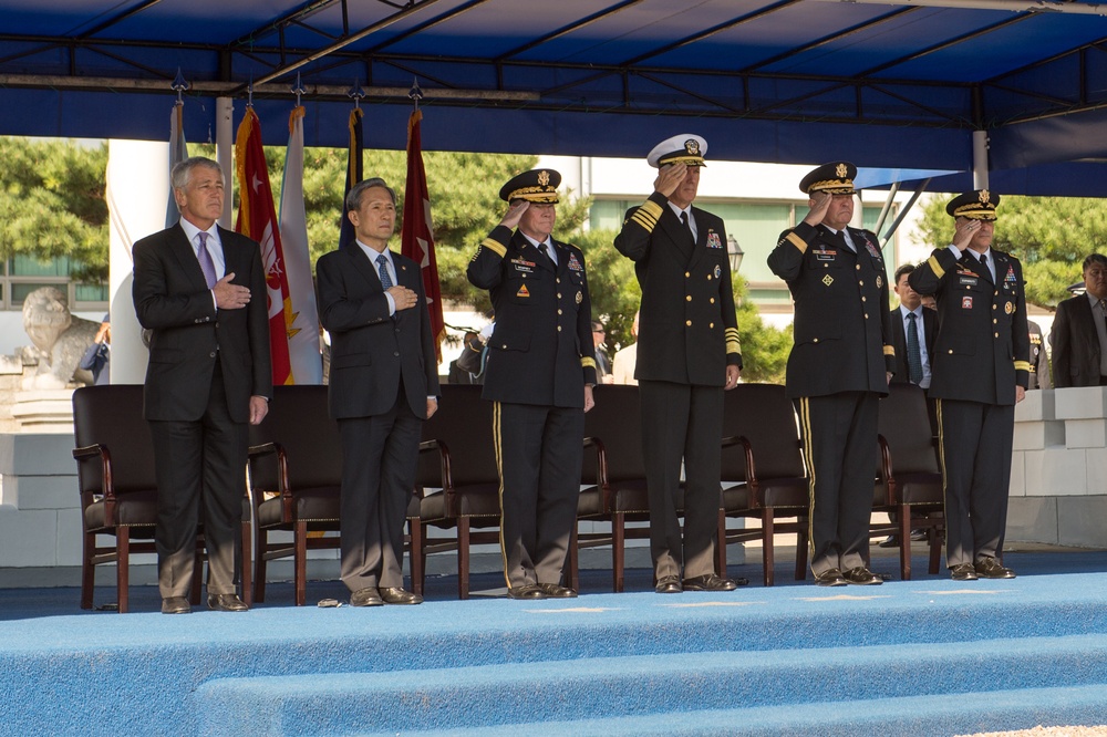 USFK changes command