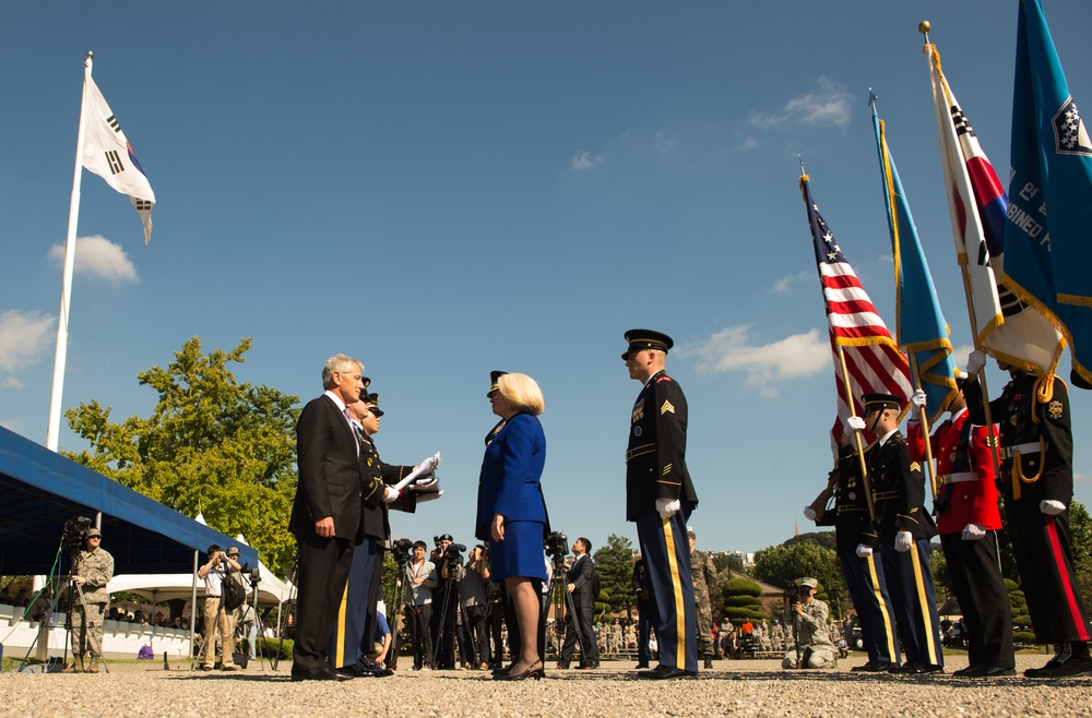 USFK changes command