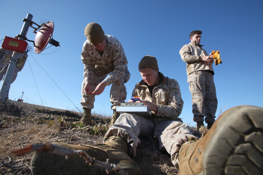 1st Intelligence Battalion surveys San Clemente Island landing zone