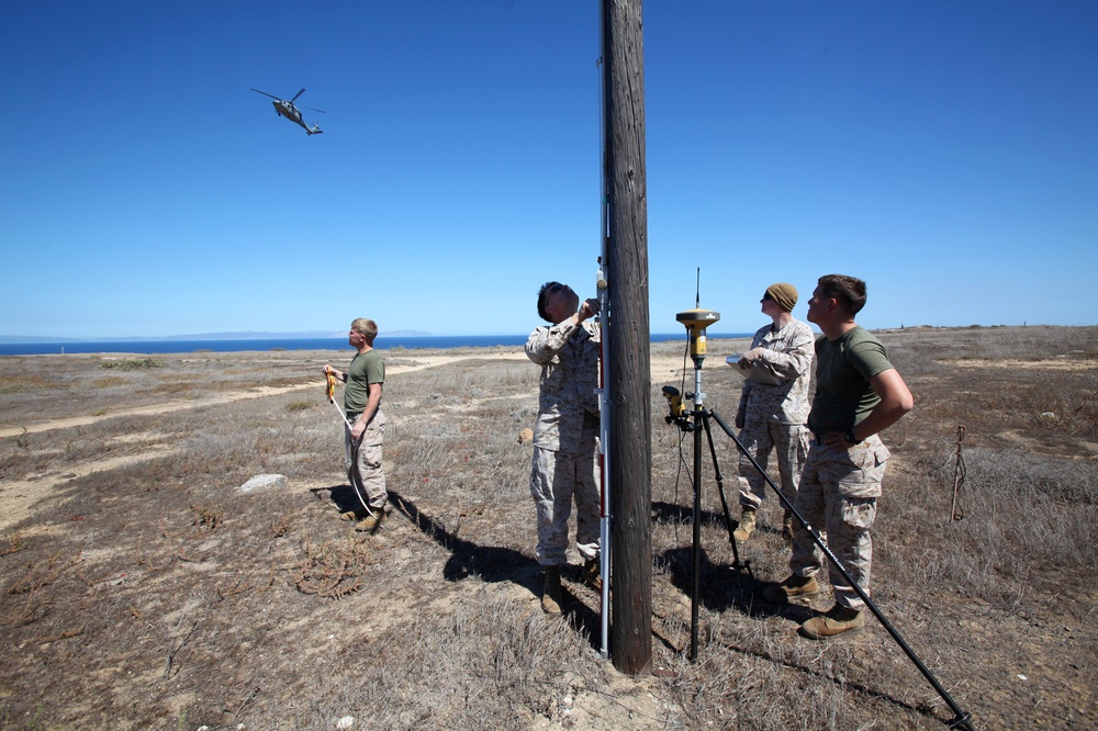 1st Intelligence Battalion surveys San Clemente Island landing zone