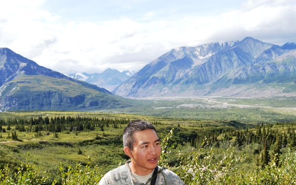 Military mountaineering at the top of the world