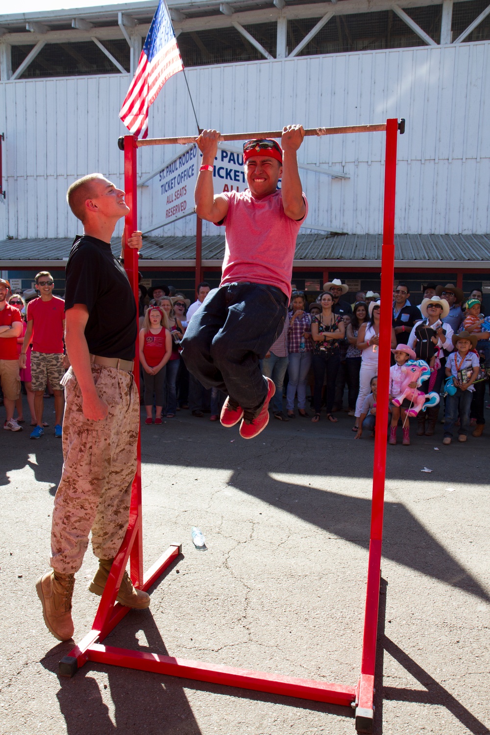 Saint Paul Rodeo pull-up challenge