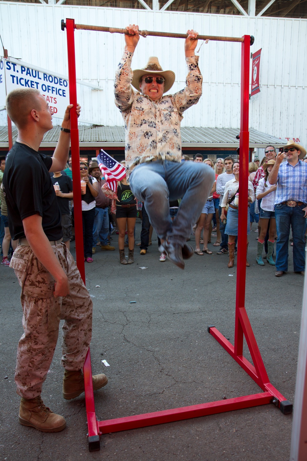 DVIDS - Images - Saint Paul Rodeo pull-up challenge [Image 7 of 9]