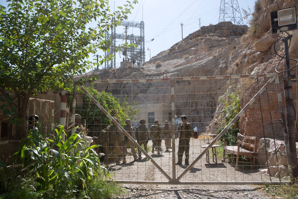 RC(SW) Visits Kajaki Dam