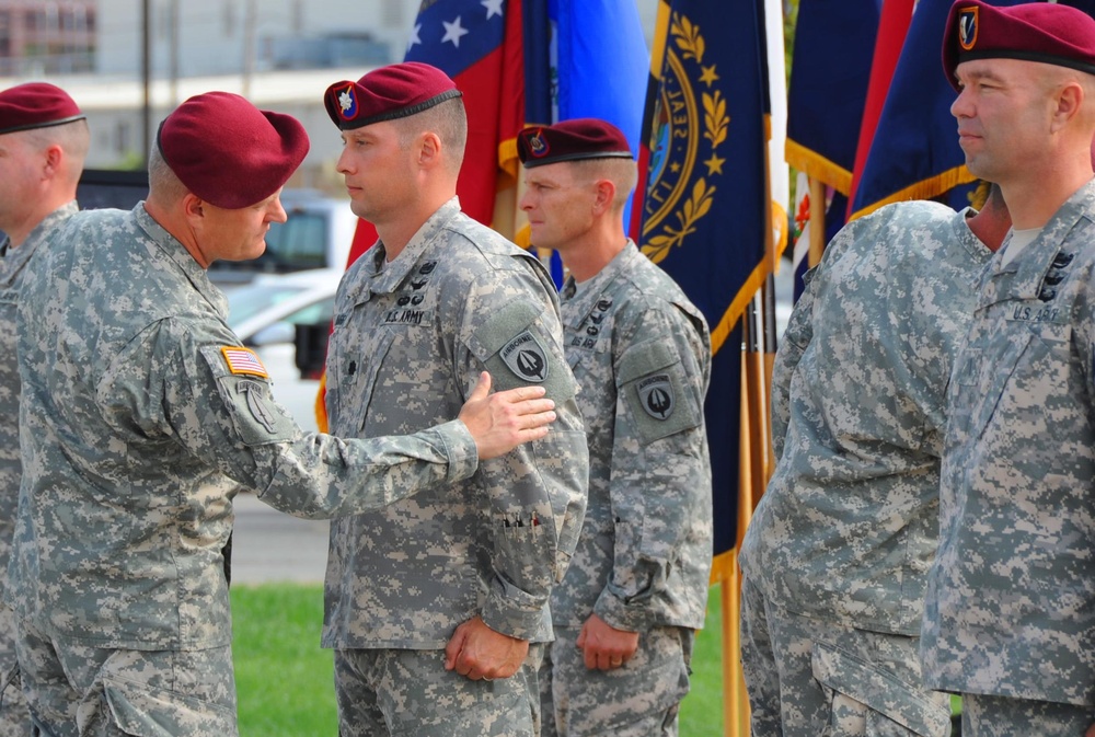 Night Stalkers mark new lineage with donning of USASOAC patch