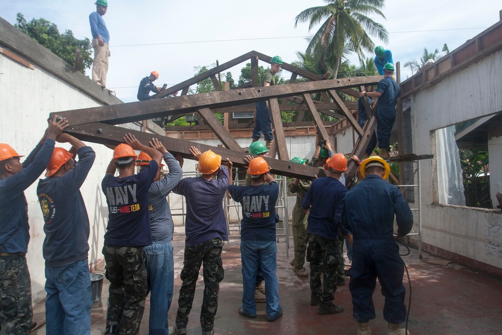 Philippine Navy, U.S. Marines construct buildings during PHIBLEX 14