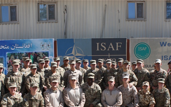CENTCOM commander visits HQ ISAF
