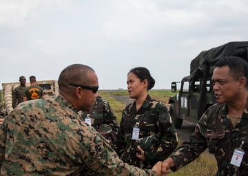 Marines demonstrate air traffic system to PAF at PHIBLEX 14