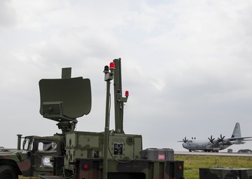 Marines demonstrate air traffic system to PAF at PHIBLEX 14