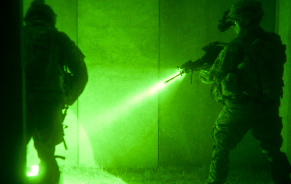 Fury troopers enhance warfighting skills during nighttime live-fire exercise