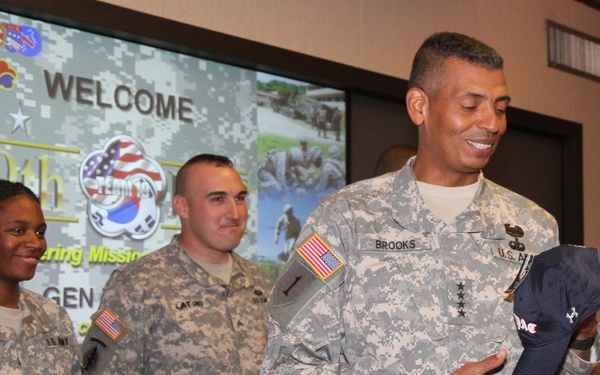 Gen. Brooks visits Area IV for situational awareness