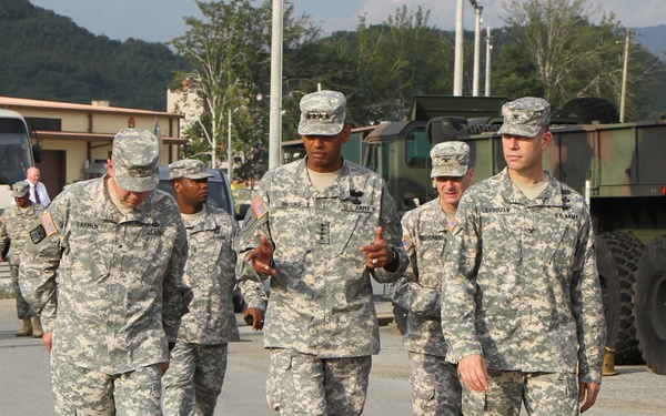 Gen. Brooks visits Area IV for situational awareness