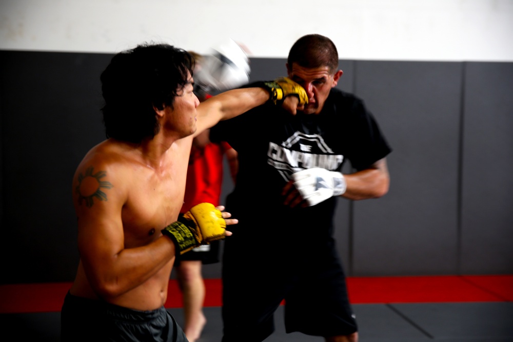 Warrior by day, Mixed Martial Arts fighter by night: Marine trains for MMA professionally