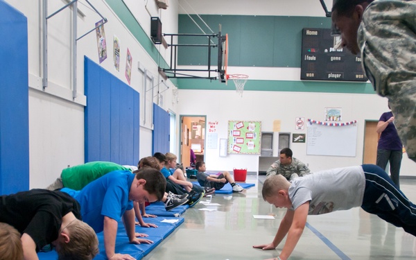 47th CSH soldiers influence students in Orting community