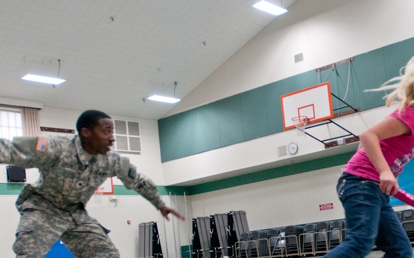 47th CSH soldiers influence students in Orting community