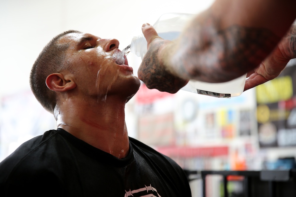 Warrior by day, Mixed Martial Arts fighter by night: Marine trains for MMA professionally
