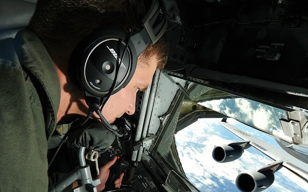 McConnell's refueling mission remains steady despite government shutdown