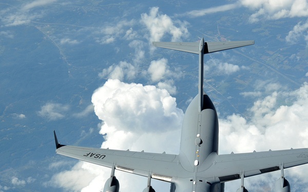 McConnell's refueling mission remains steady despite government shutdown